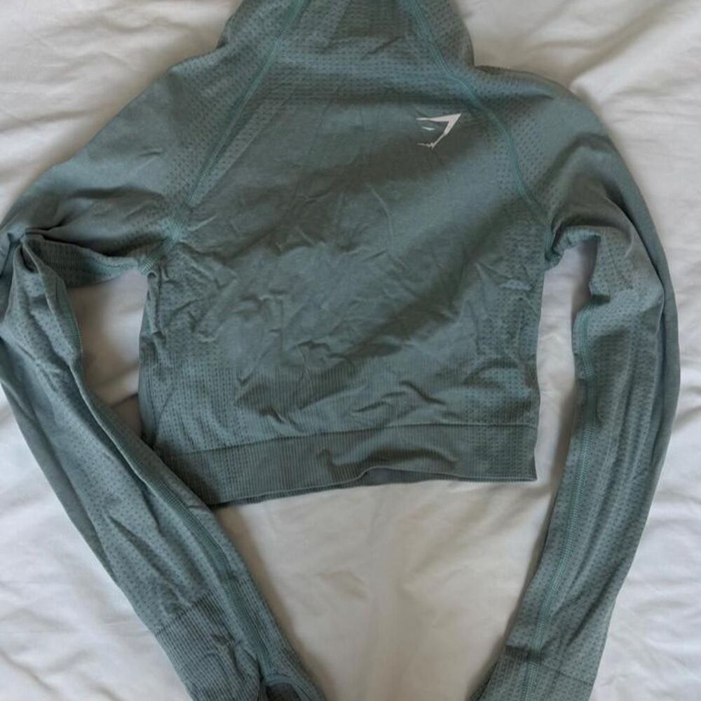 Gymshark Women's Blue and Green Crop-top